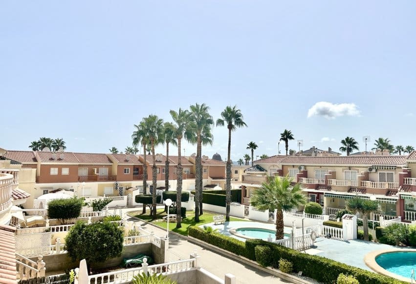 3 bedroom Townhouse for sale in Ciudad Quesada with pool - € 229,000 (Ref: 10049893)
