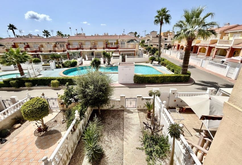 3 bedroom Townhouse for sale in Ciudad Quesada with pool - € 229,000 (Ref: 10049893)