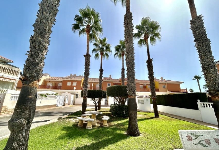 3 bedroom Townhouse for sale in Ciudad Quesada with pool - € 229,000 (Ref: 10049893)