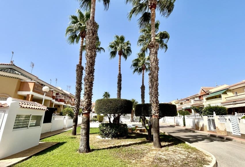 3 bedroom Townhouse for sale in Ciudad Quesada with pool - € 229,000 (Ref: 10049893)