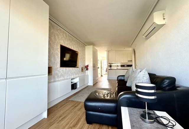 Apartamento de 2 habitaciones en Villamartin, Orihuela en venta con piscina - 169.900 € (Ref: 10049894)