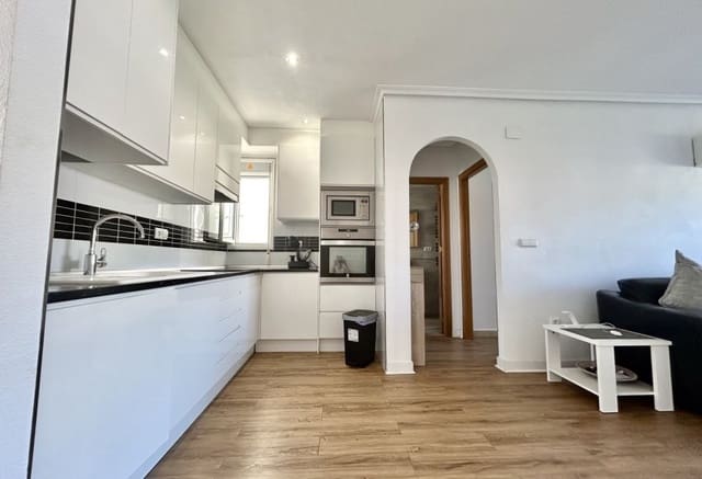Apartamento de 2 habitaciones en Villamartin, Orihuela en venta con piscina - 169.900 € (Ref: 10049894)