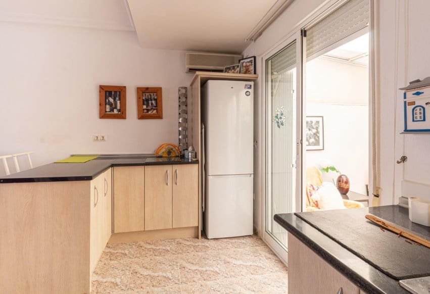 2 makuuhuone Omakotitalo myytävänä paikassa La Regia mukana uima-altaan - 199 000 € (Ref: 10051913)
