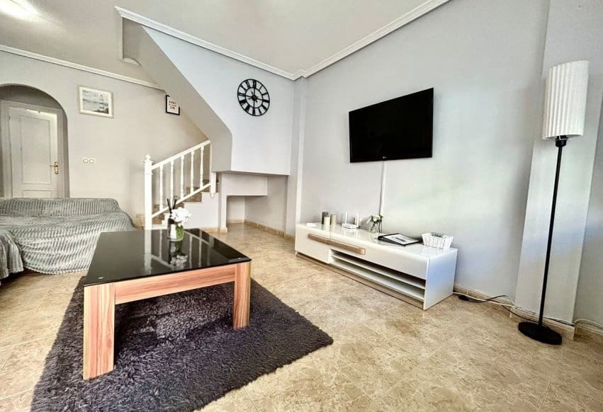 3 soverom Hus til salgs i La Zenia med svømmebasseng - € 199 900 (Ref: 10057877)