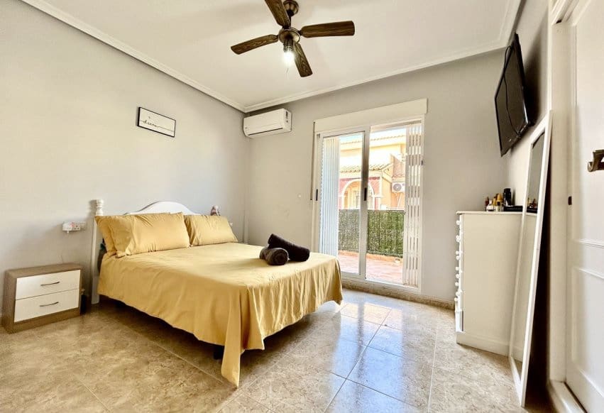 3 soverom Hus til salgs i La Zenia med svømmebasseng - € 199 900 (Ref: 10057877)