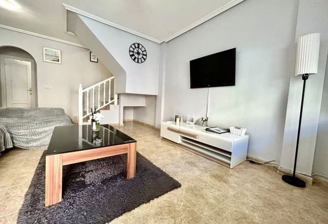 3 soverom Hus til salgs i La Zenia, Orihuela med svømmebasseng - € 199 900 (Ref: 10057877)