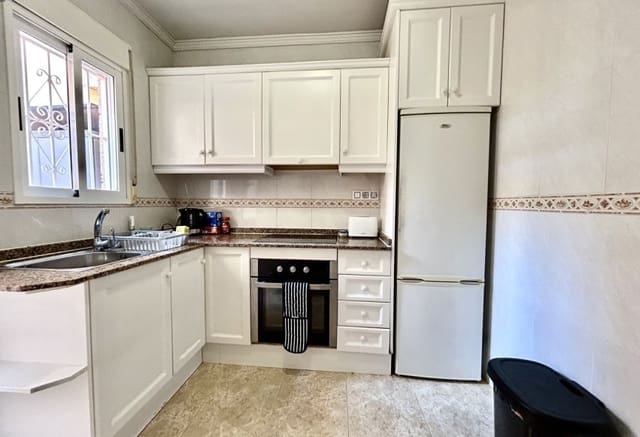 3 soverom Hus til salgs i La Zenia, Orihuela med svømmebasseng - € 199 900 (Ref: 10057877)