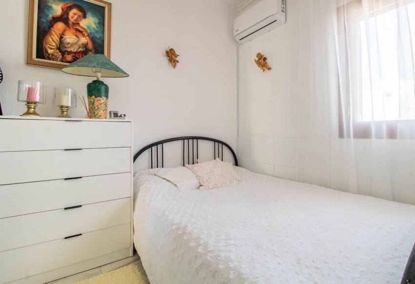 1 camera da letto Bungalow in vendita in Torrevieja con piscina - 124.900 € (Rif: 10062994)