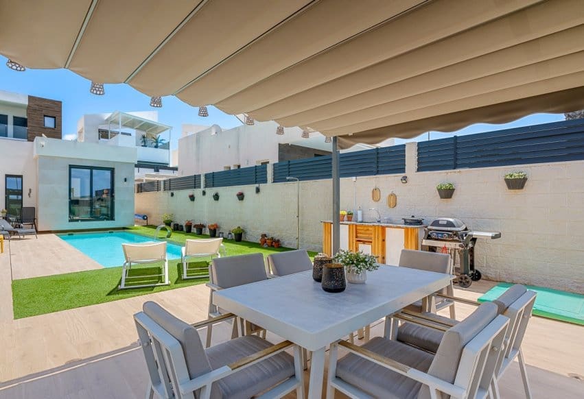 3 chambre Villa/Maison à vendre à Benijofar avec piscine garage - 599 000 € (Ref: 10065416)