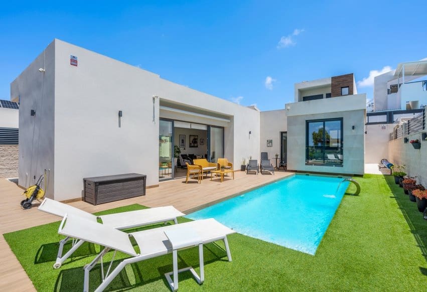 3 chambre Villa/Maison à vendre à Benijofar avec piscine garage - 599 000 € (Ref: 10065416)