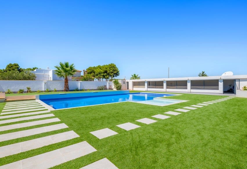 8 sovrum Finca/Hus på landet till salu i Los Montesinos - 1 400 000 € (Ref: 10065422)