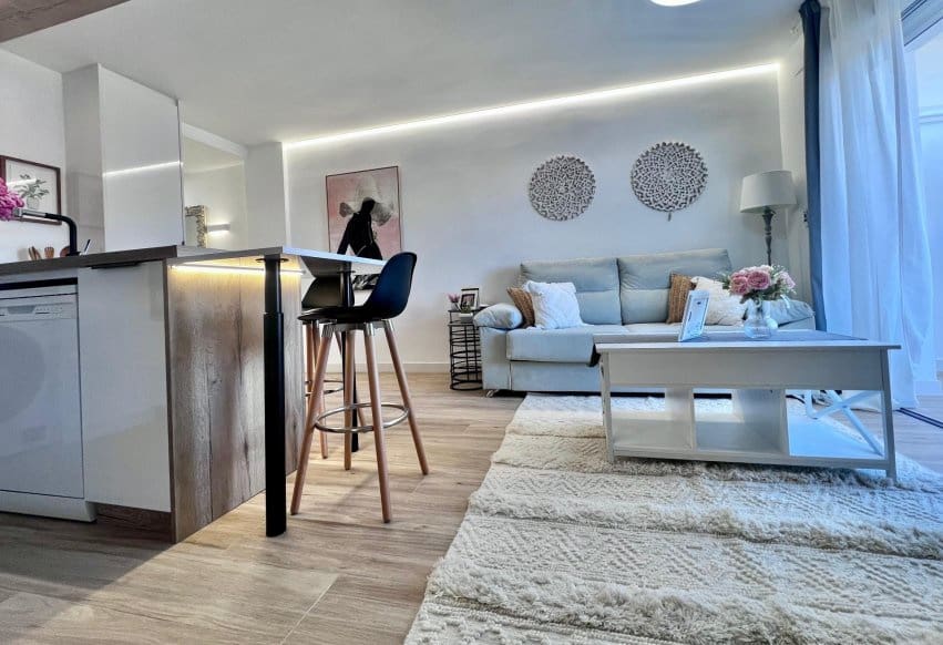 3 soveværelse Lejlighed til salg i Punta Prima med swimmingpool - € 259.700 (Ref: 10071008)