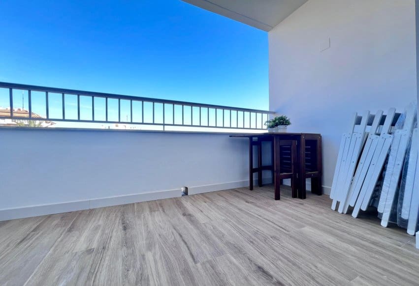 3 soveværelse Lejlighed til salg i Punta Prima med swimmingpool - € 259.700 (Ref: 10071008)