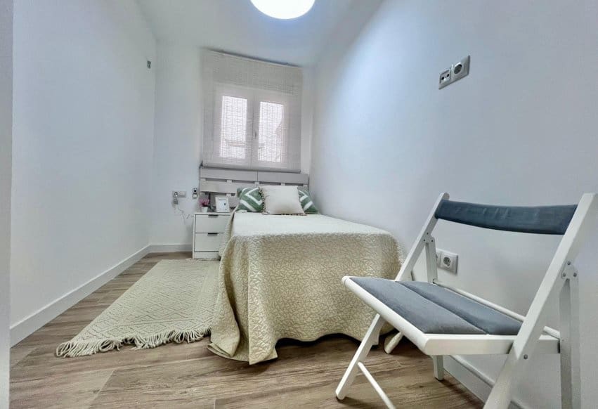 3 soveværelse Lejlighed til salg i Punta Prima med swimmingpool - € 259.700 (Ref: 10071008)