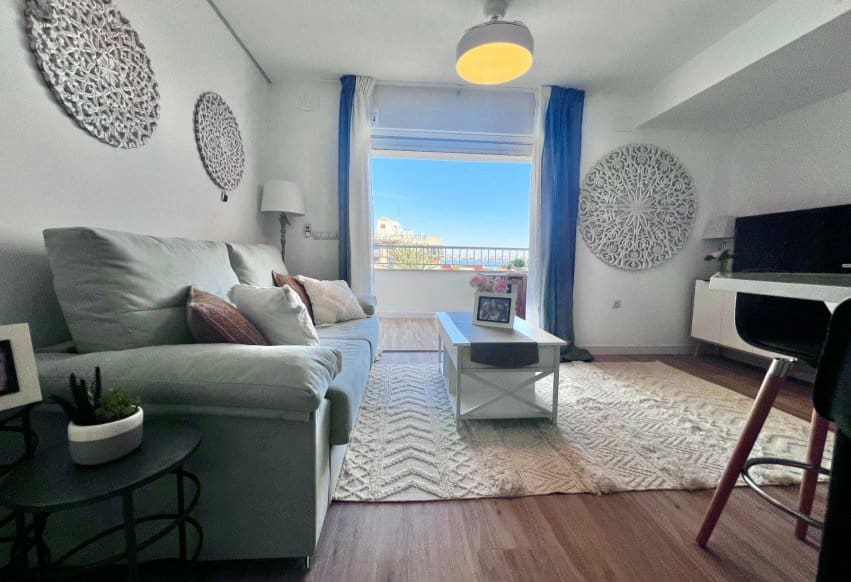 3 soveværelse Lejlighed til salg i Punta Prima med swimmingpool - € 259.700 (Ref: 10071008)