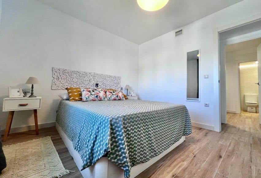3 soveværelse Lejlighed til salg i Punta Prima med swimmingpool - € 259.700 (Ref: 10071008)