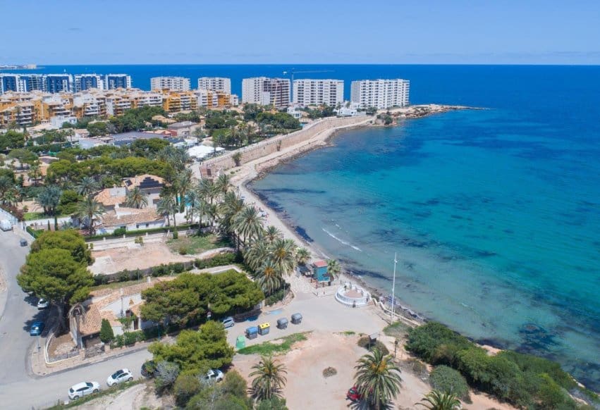 3 soveværelse Lejlighed til salg i Punta Prima med swimmingpool - € 259.700 (Ref: 10071008)