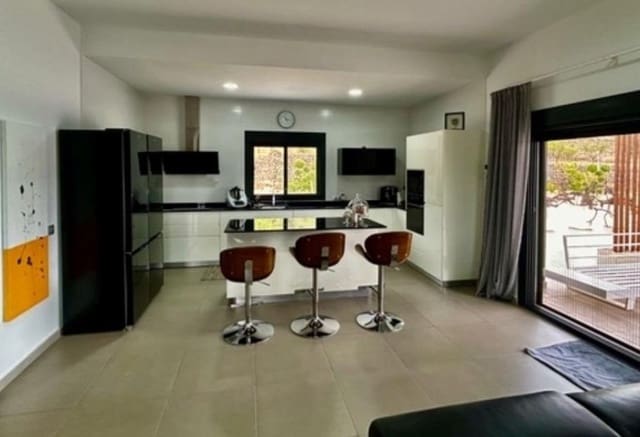 Chalet de 3 habitaciones en Torre del Rico, Jumilla en venta - 385.000 € (Ref: 10071021)