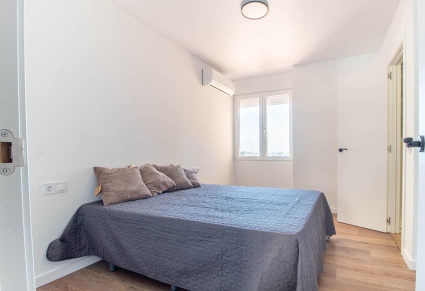 2 Zimmer Strandapartment zu verkaufen in Torrevieja - 250.000 € (Ref: 10071022)