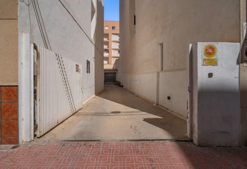 4 makuuhuone Kattohuoneisto myytävänä paikassa Torrevieja mukana 
autotalli - 199 900 € (Ref: 10073380)