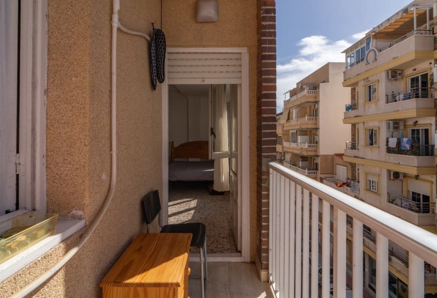 4 makuuhuone Kattohuoneisto myytävänä paikassa Torrevieja mukana 
autotalli - 199 900 € (Ref: 10073380)