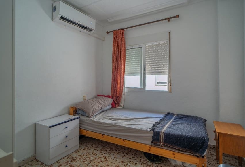 4 makuuhuone Kattohuoneisto myytävänä paikassa Torrevieja mukana 
autotalli - 199 900 € (Ref: 10073380)