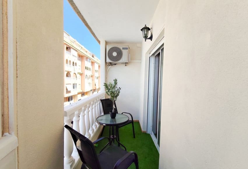 3 Zimmer Strandapartment zu verkaufen in Torrevieja - 185.500 € (Ref: 10073382)