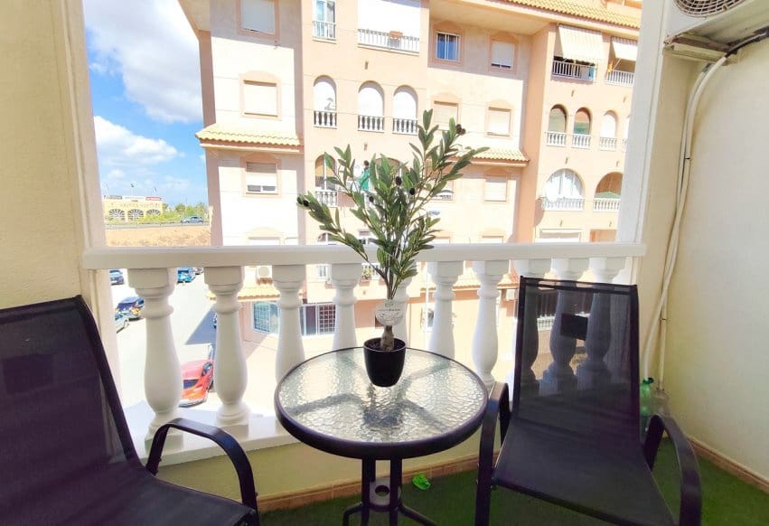 3 Zimmer Strandapartment zu verkaufen in Torrevieja - 185.500 € (Ref: 10073382)