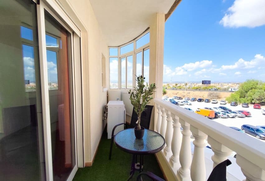 3 Zimmer Strandapartment zu verkaufen in Torrevieja - 185.500 € (Ref: 10073382)