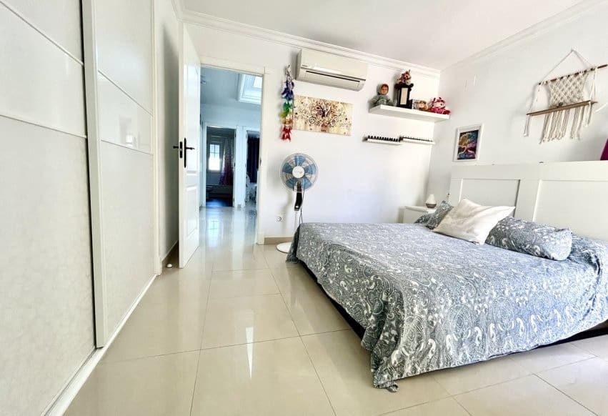 4 soveværelse Byhus til salg i Formentera del Segura med swimmingpool - € 230.000 (Ref: 10074896)