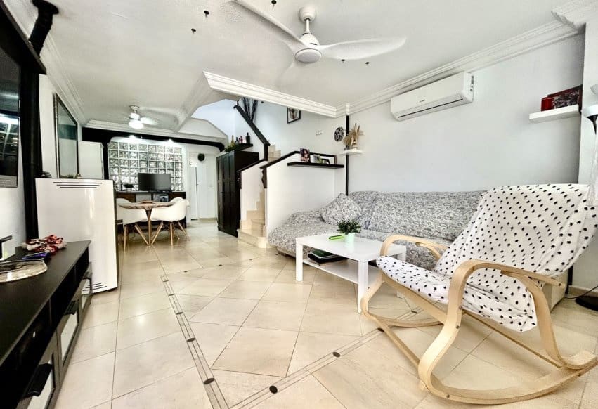 4 soveværelse Byhus til salg i Formentera del Segura med swimmingpool - € 230.000 (Ref: 10074896)