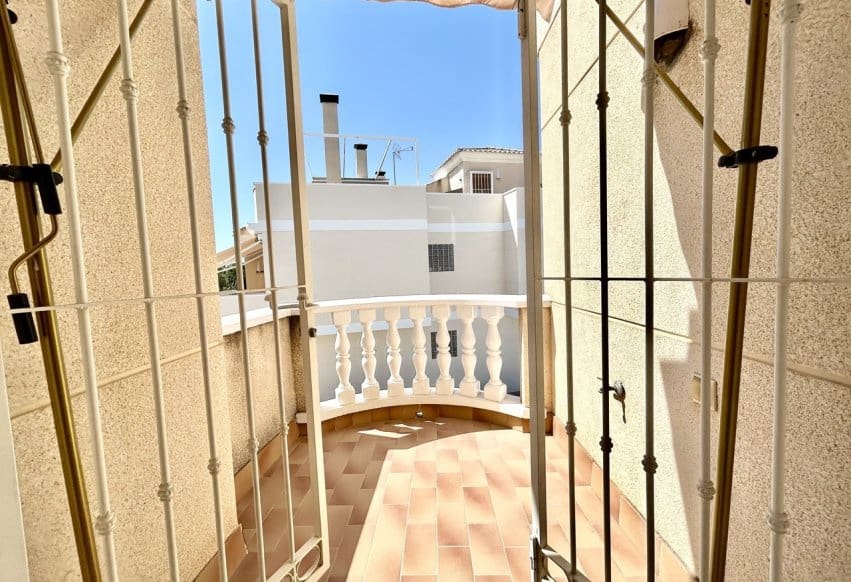 4 soveværelse Byhus til salg i Formentera del Segura med swimmingpool - € 230.000 (Ref: 10074896)