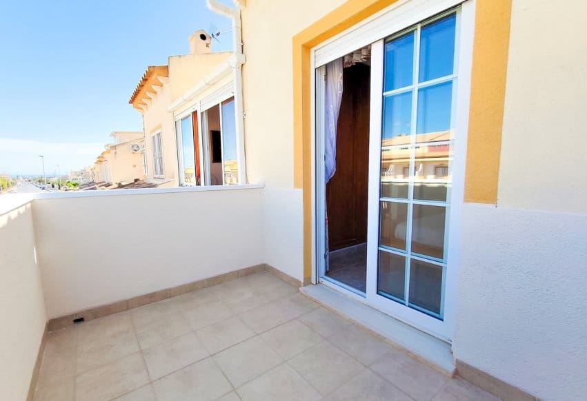 Casa de 2 habitaciones en Orihuela Costa en venta con piscina - 229.900 € (Ref: 10074897)