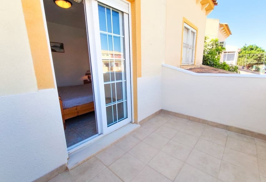 Casa de 2 habitaciones en Orihuela Costa en venta con piscina - 229.900 € (Ref: 10074897)