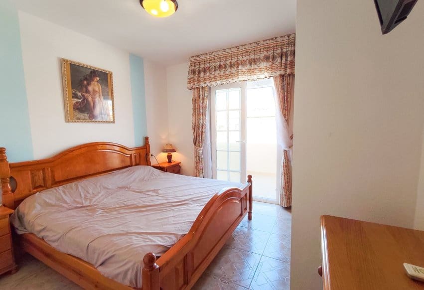 Casa de 2 habitaciones en Orihuela Costa en venta con piscina - 229.900 € (Ref: 10074897)