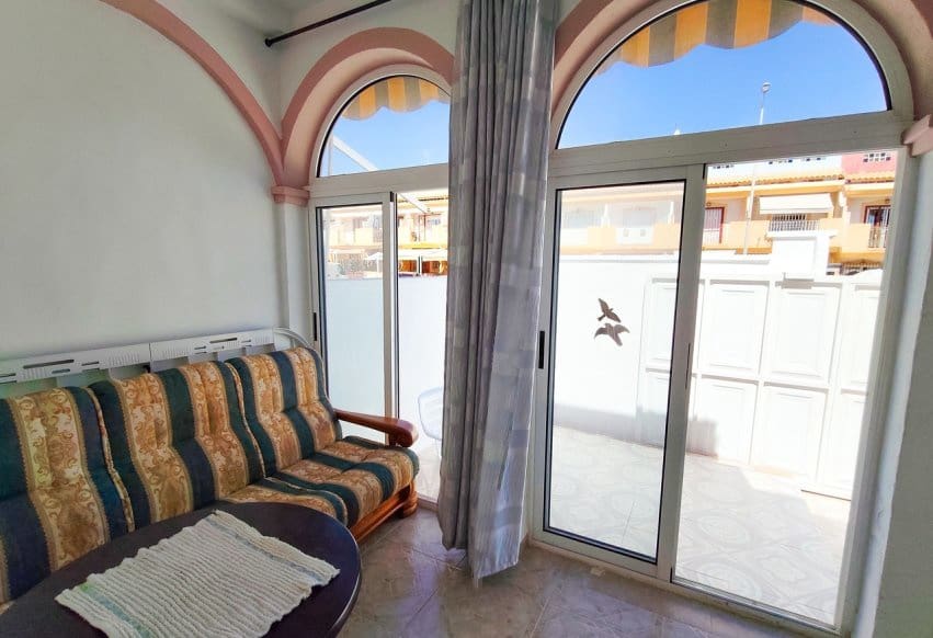 Casa de 2 habitaciones en Orihuela Costa en venta con piscina - 229.900 € (Ref: 10074897)