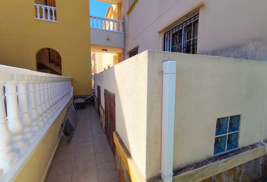 2 sovrum Lägenhet till salu i Cabo Roig med pool - 215 000 € (Ref: 10080377)