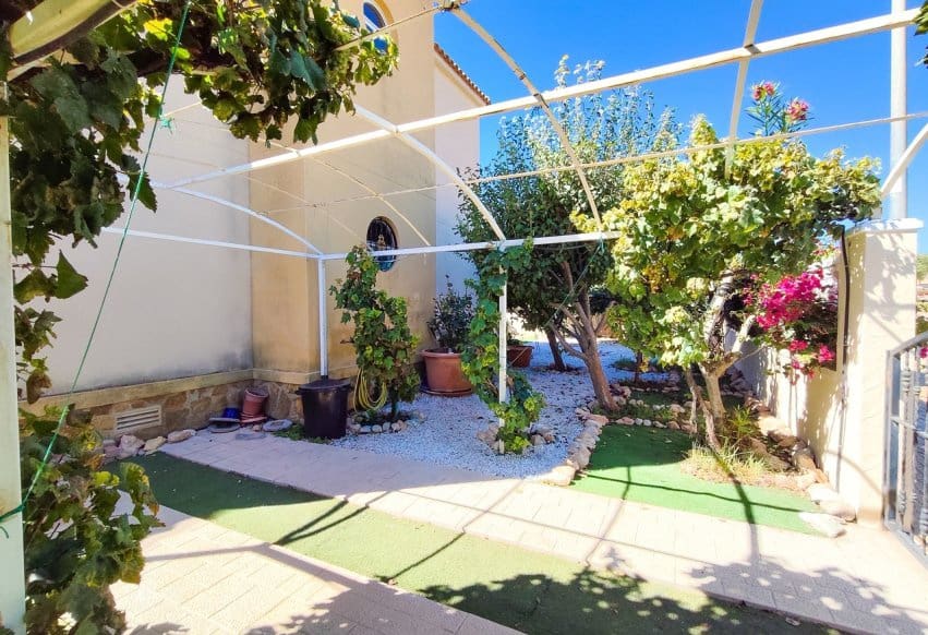 2 sovrum Lägenhet till salu i Cabo Roig med pool - 215 000 € (Ref: 10080377)