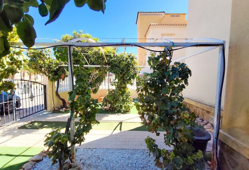 2 sovrum Lägenhet till salu i Cabo Roig med pool - 215 000 € (Ref: 10080377)
