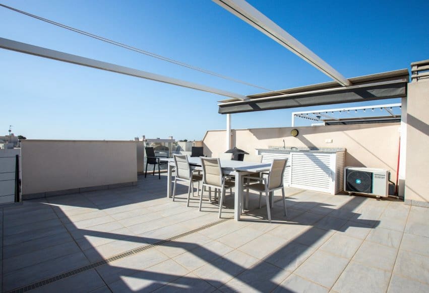 Ático de 2 habitaciones en Villamartin en venta - 298.000 € (Ref: 10080378)