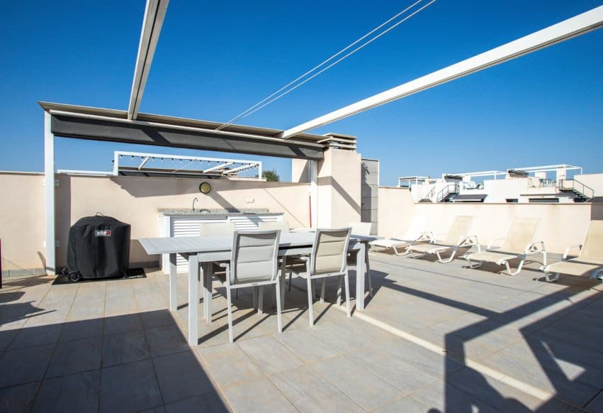 Ático de 2 habitaciones en Villamartin en venta - 298.000 € (Ref: 10080378)