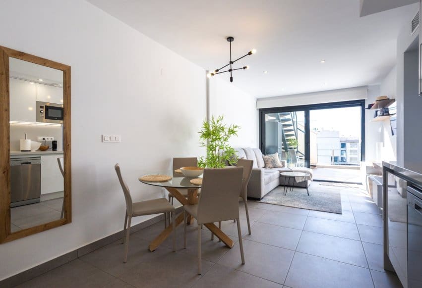 Ático de 2 habitaciones en Villamartin en venta - 298.000 € (Ref: 10080378)