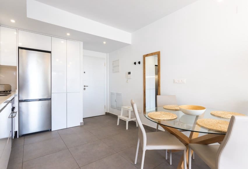 Ático de 2 habitaciones en Villamartin en venta - 298.000 € (Ref: 10080378)