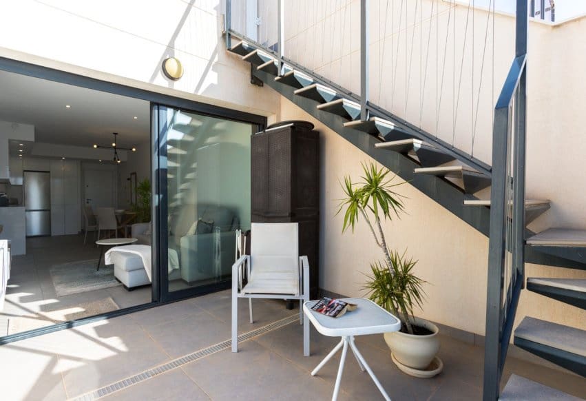 Ático de 2 habitaciones en Villamartin en venta - 298.000 € (Ref: 10080378)