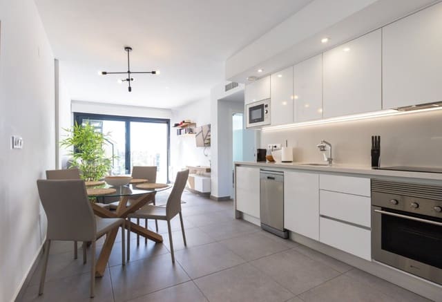 Ático de 2 habitaciones en Villamartin, Orihuela en venta - 298.000 € (Ref: 10080378)