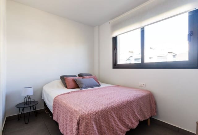 Ático de 2 habitaciones en Villamartin, Orihuela en venta - 298.000 € (Ref: 10080378)