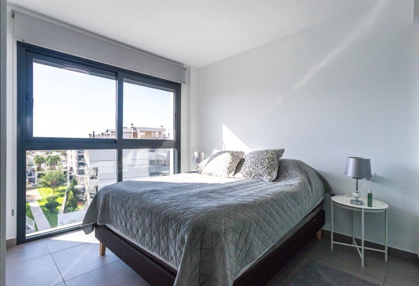 Ático de 2 habitaciones en Villamartin en venta - 298.000 € (Ref: 10080378)