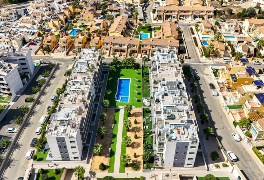 Ático de 2 habitaciones en Villamartin en venta - 298.000 € (Ref: 10080378)