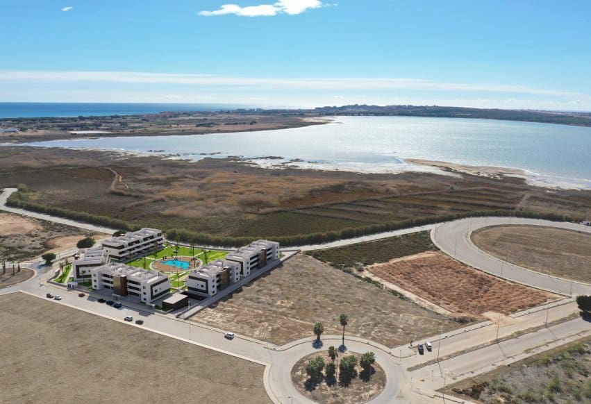 2 sovrum Lägenhet till salu i Guardamar del Segura med pool - 229 000 € (Ref: 10080380)