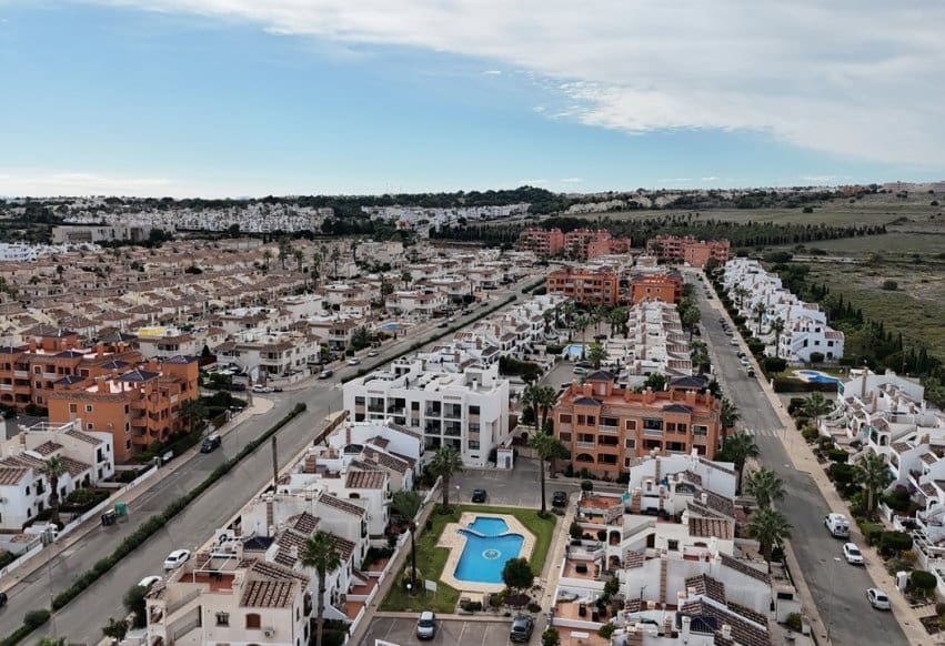 2 soverom Penthouse til salgs i Villamartin med svømmebasseng - € 339 900 (Ref: 10094186)